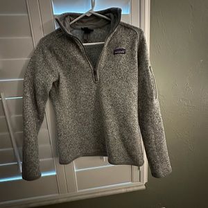 PATAGONIA Quarter Zip. Great Jacket. Size Medium. Good Condition.